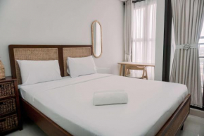 Homey and Enjoy Living Studio Transpark Bintaro Apartment By Travelio